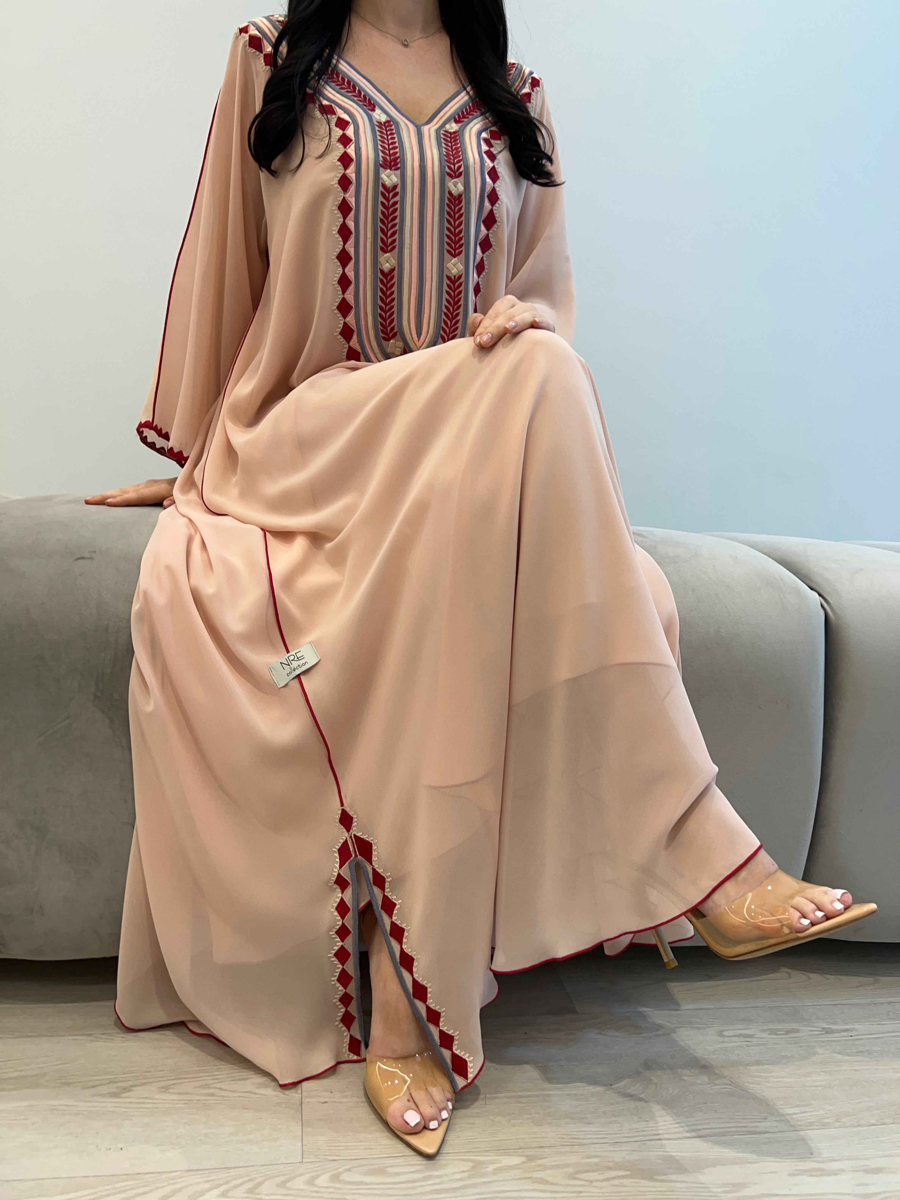 تطريز آلي من الشيفون