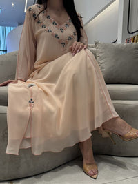 قطعتان من الشيفون المطرز يدوياً