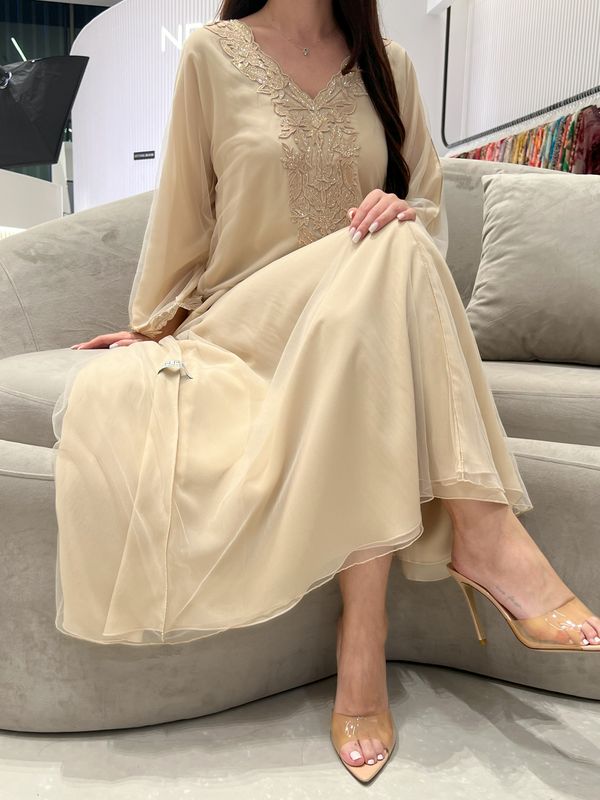 شيفون مزدوج + تول مطرز بتطريز M5awar