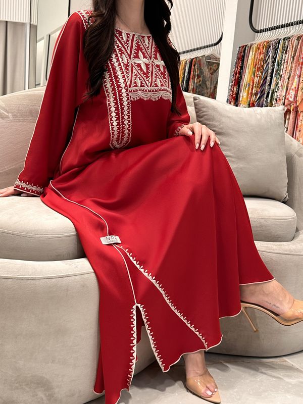 فستان من الكريب الحريري