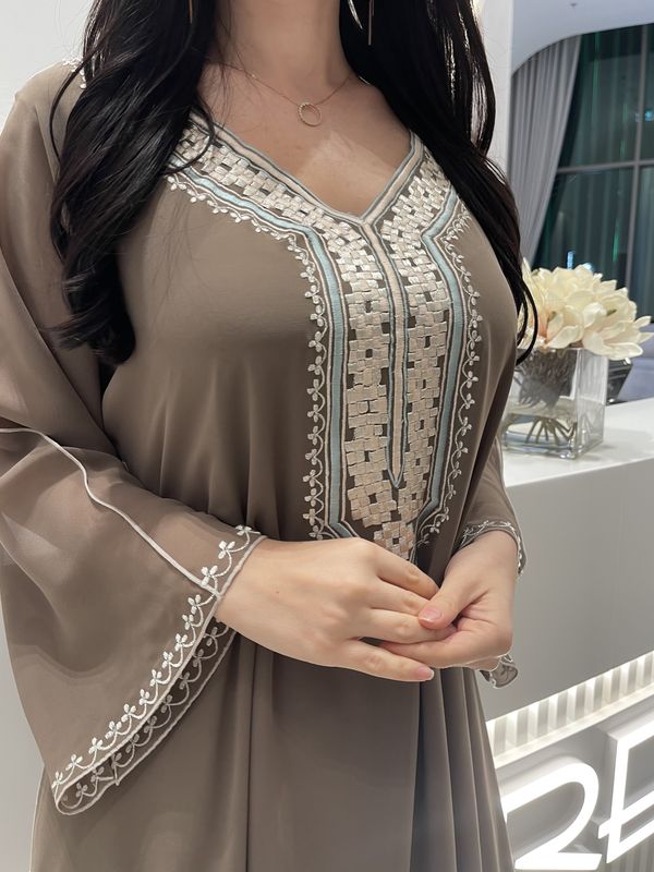 تطريز آلي من الشيفون