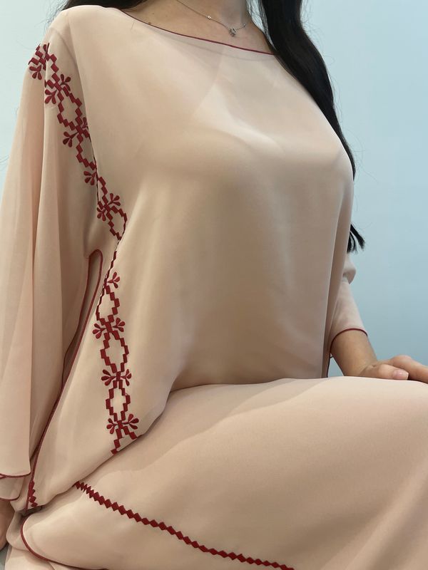 تطريز آلي من الشيفون