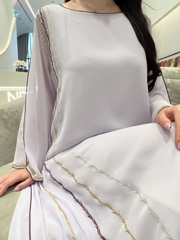 تطريز آلي من الشيفون