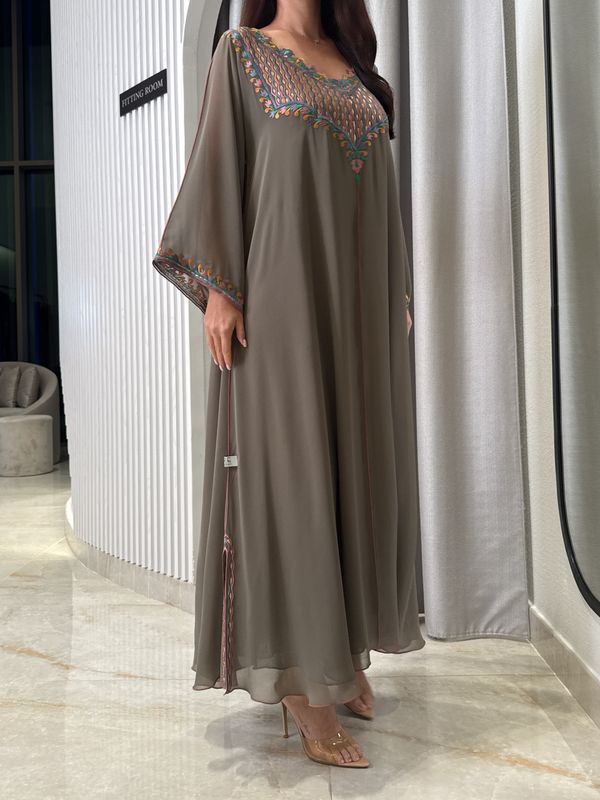 تطريز آلي من الشيفون