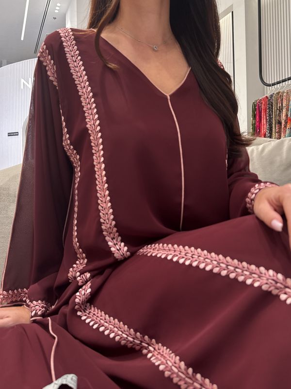 تطريز آلي من الشيفون