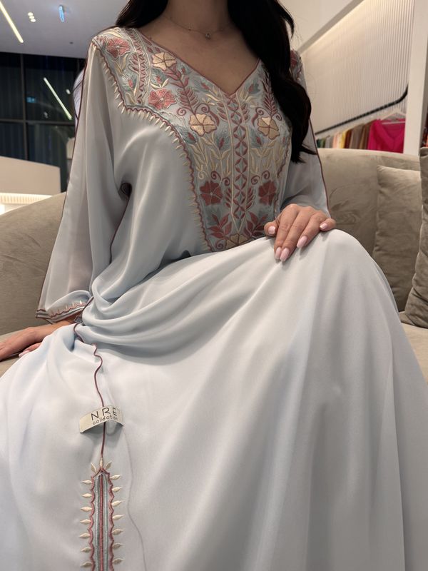 تطريز آلي من الشيفون