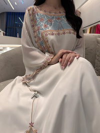 تطريز آلي من الشيفون