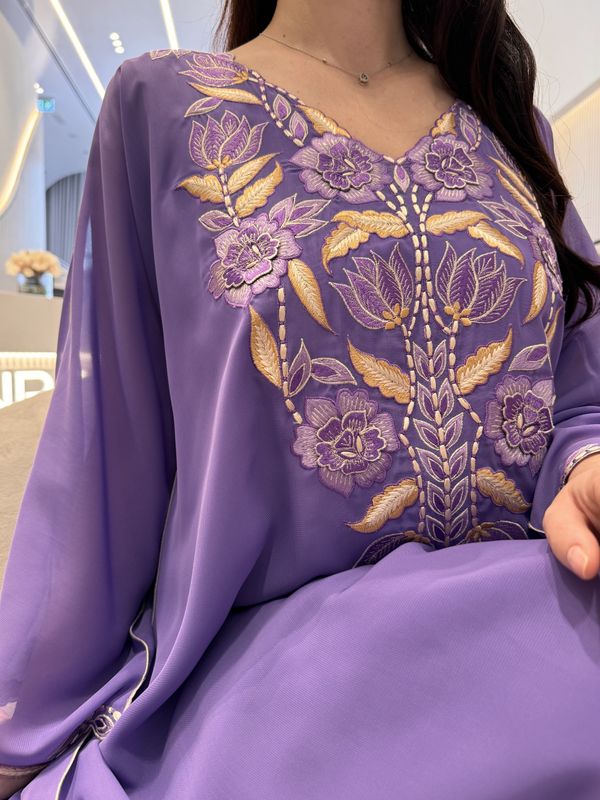 تطريز آلي من الشيفون