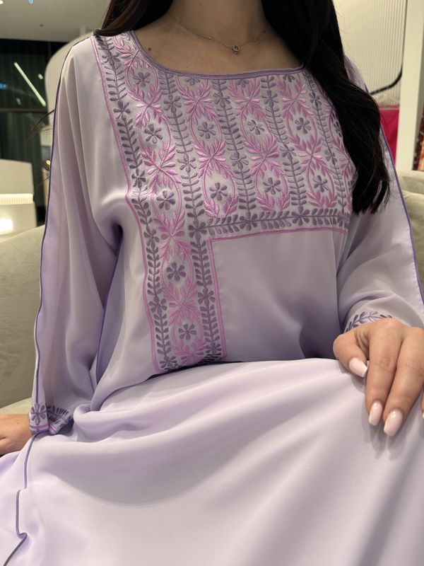 تطريز آلي من الشيفون