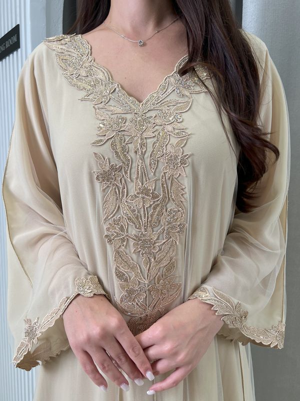 شيفون مزدوج + تول مطرز بتطريز M5awar