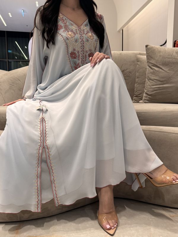تطريز آلي من الشيفون