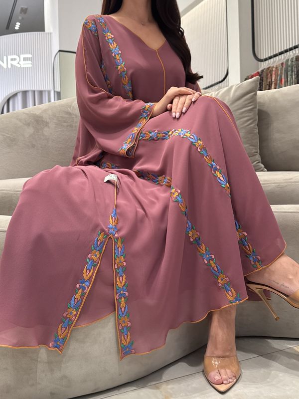 تطريز آلي من الشيفون