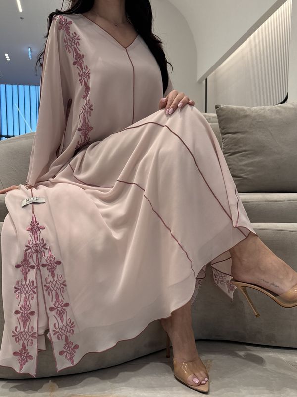 تطريز آلي من الشيفون